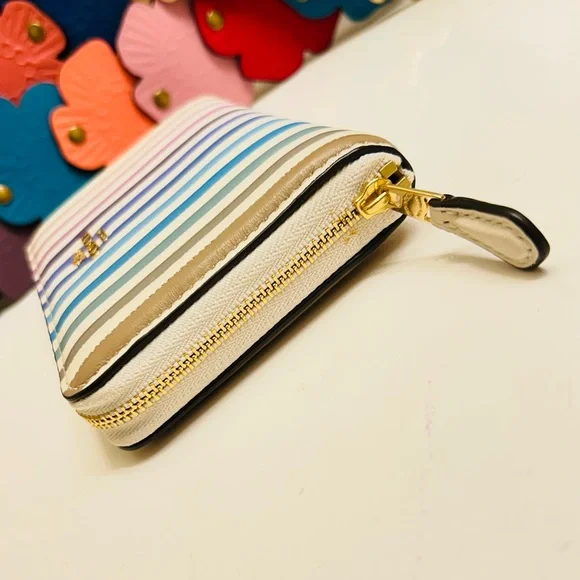 NWOT Rare Coach Rainbow Wallet - Picture 4 of 14